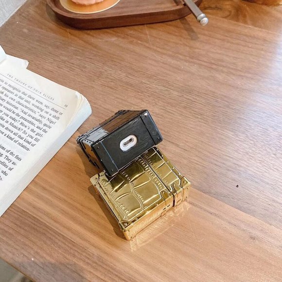 NEW Bling Crocodile Apple Airpods 1 2 case - Picture 3 of 5